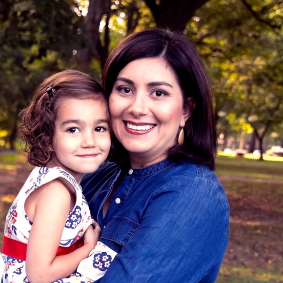 Meet your Posher, Jessica - Picture 1 of 1